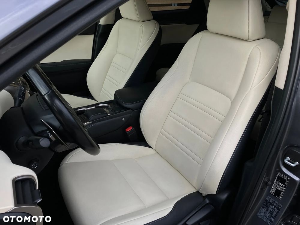 Lexus NX 300 F Impression AWD - 39