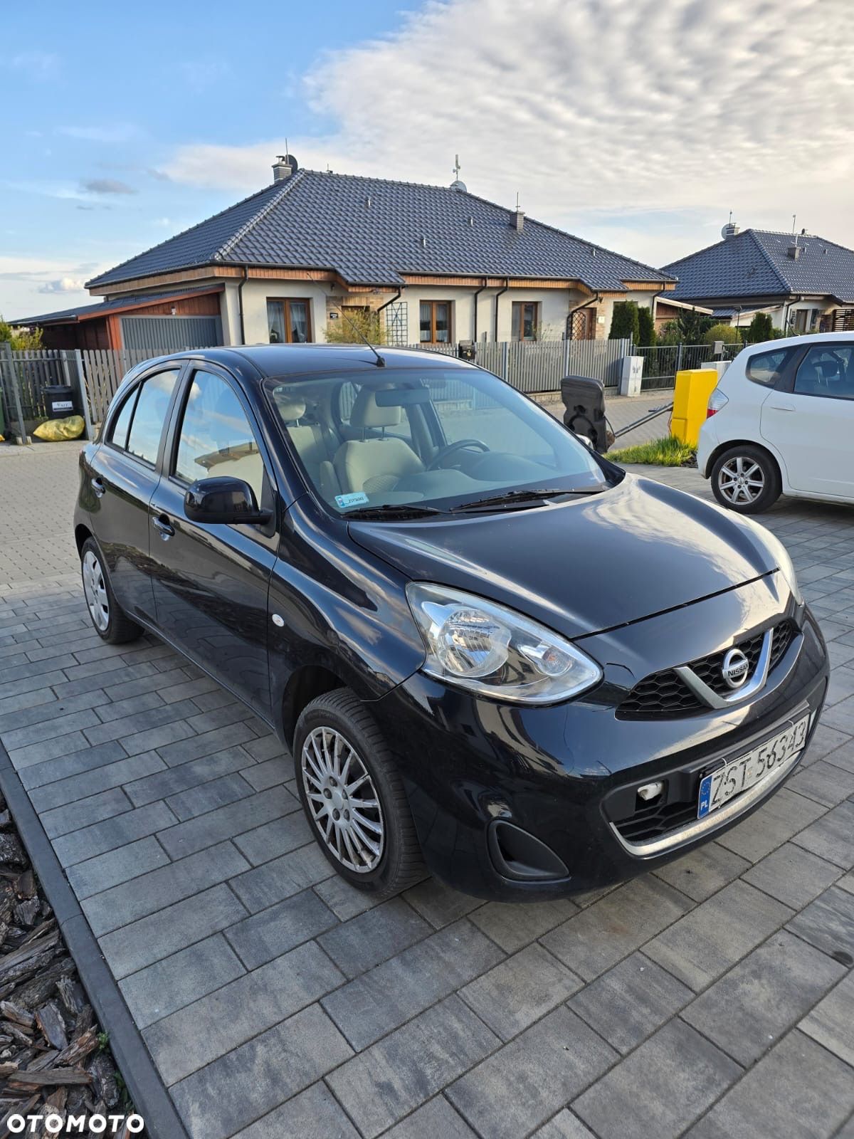Nissan Micra - 1