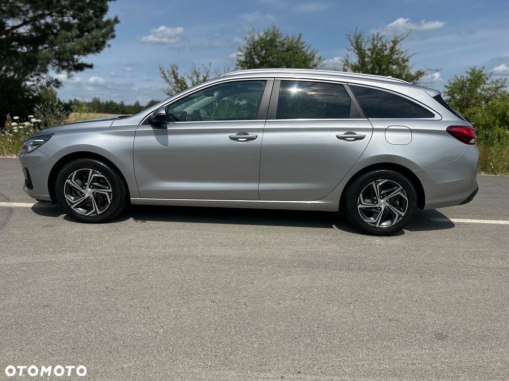 Hyundai i30 1.6 D Comfort - 11
