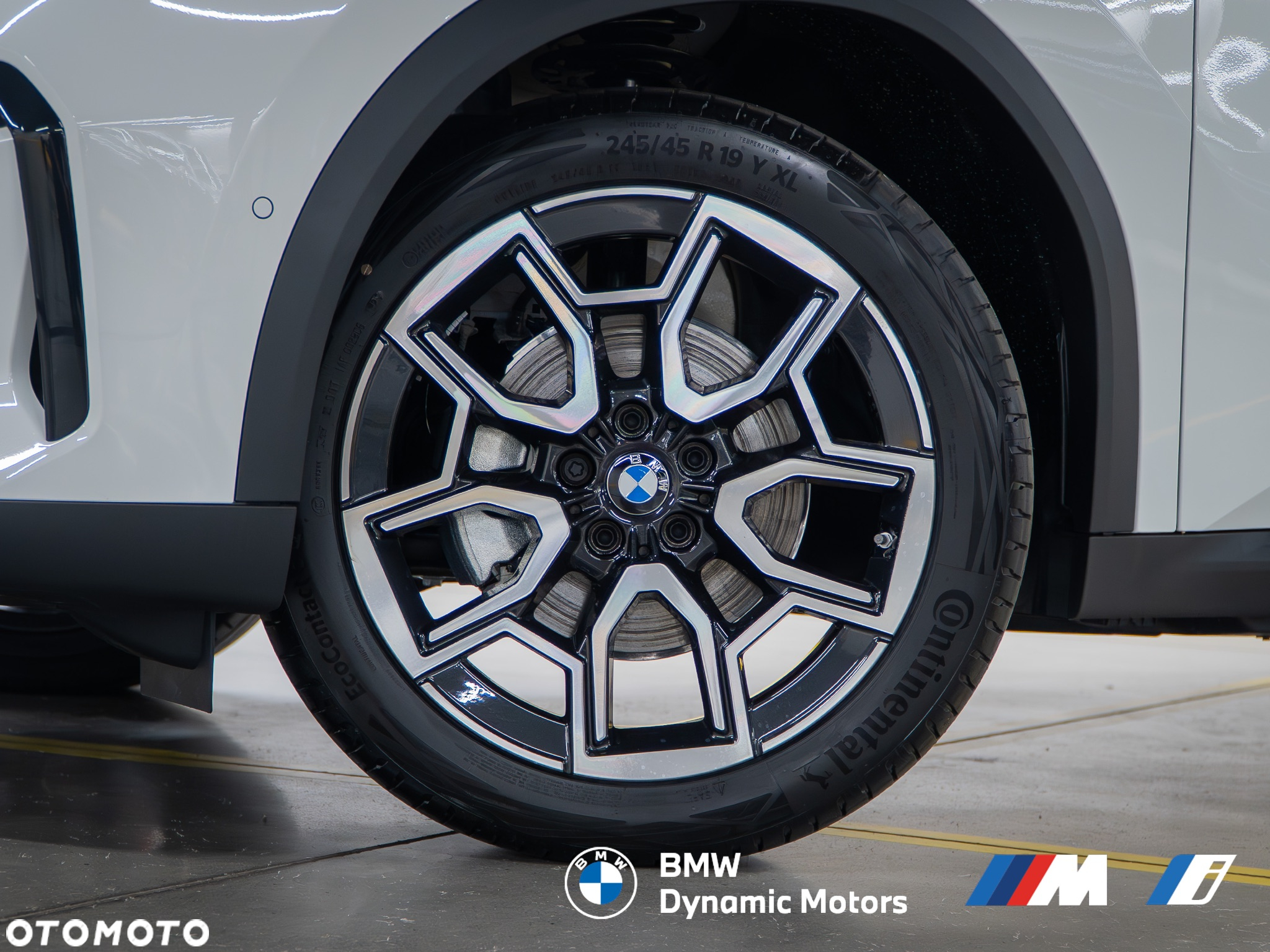 BMW iX2 eDrive20 - 9