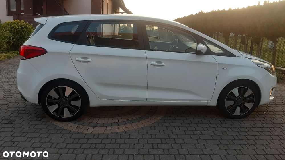 Kia Carens 1.7 CRDi L - 18