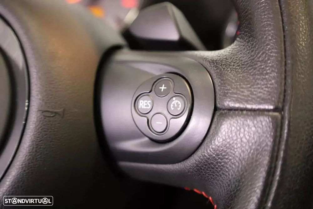 MINI Cabrio John Cooper Works Auto - 48