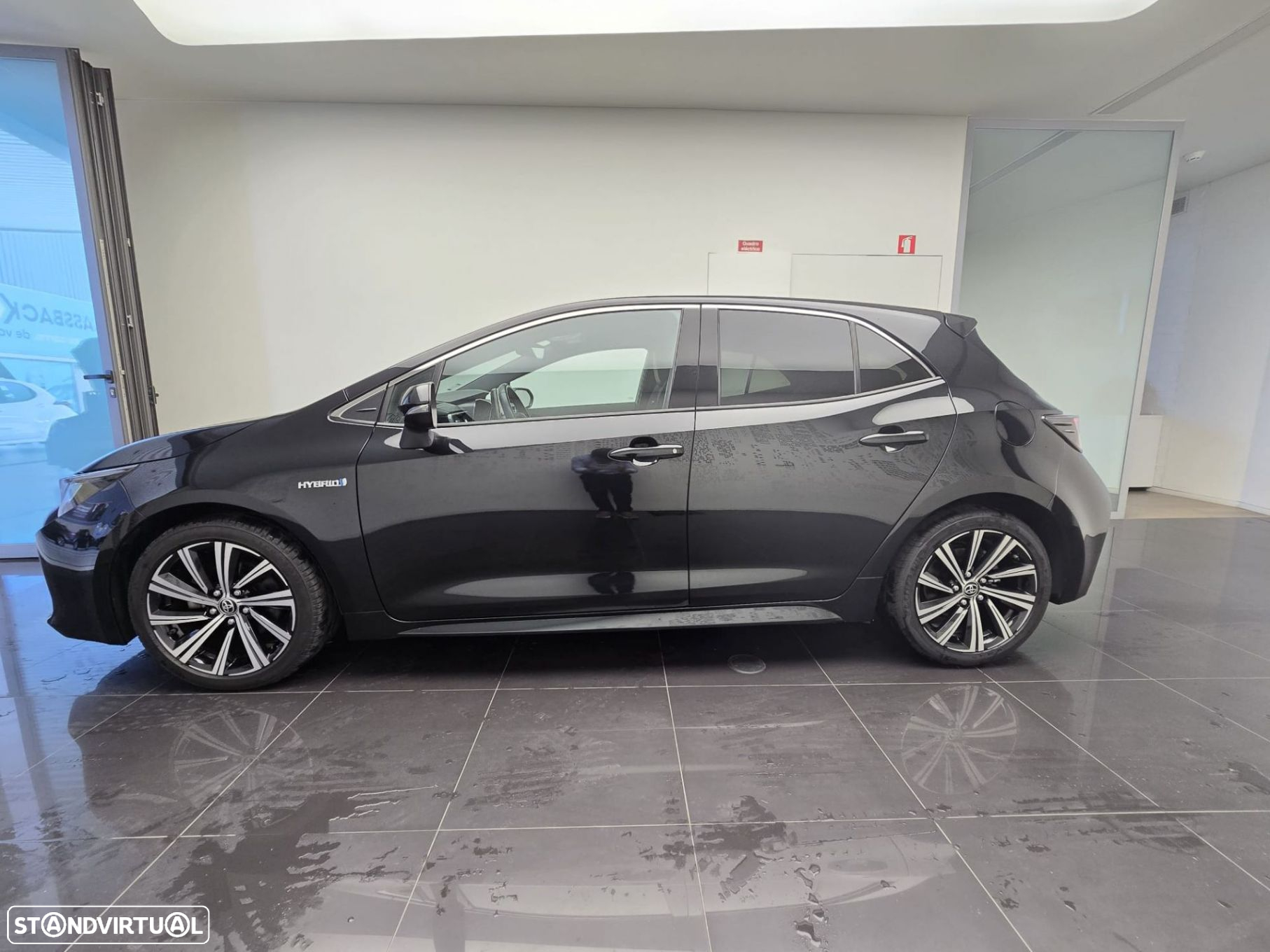 Toyota Corolla 1.8 Hybrid Comfort+P.Sport - 3