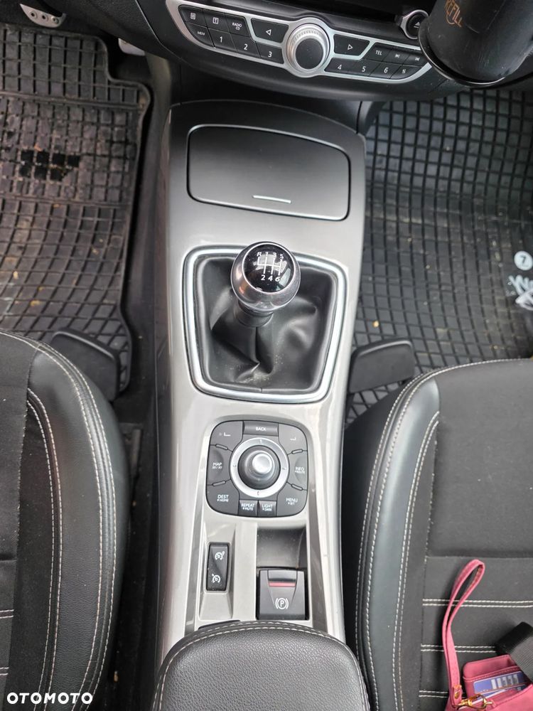 Renault Laguna 2.0 dCi Limited - 11