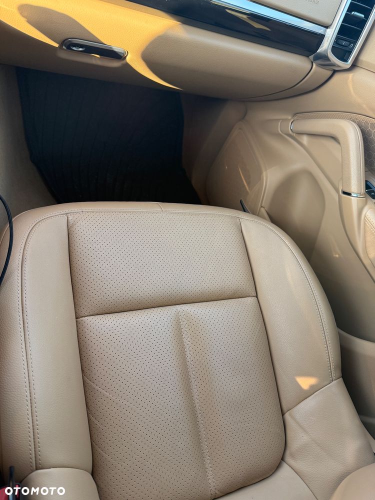 Porsche Cayenne Tiptronic S - 14