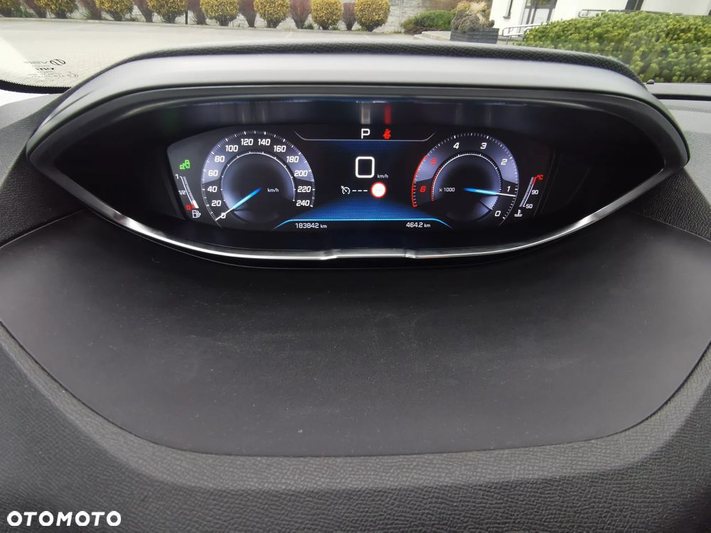 Peugeot 3008 BlueHDi 130 Stop & Start EAT8 Allure Business-Paket - 29