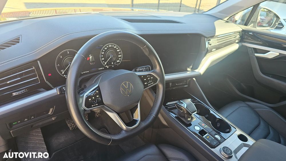 Volkswagen Touareg - 18