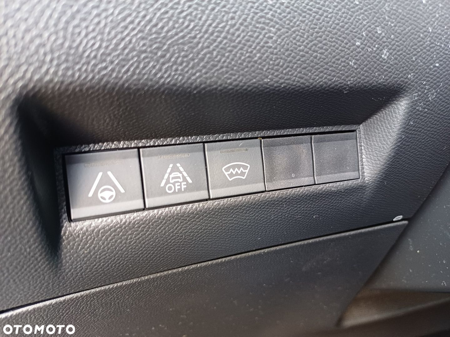 Peugeot 2008 e-2008 GT Pack - 28