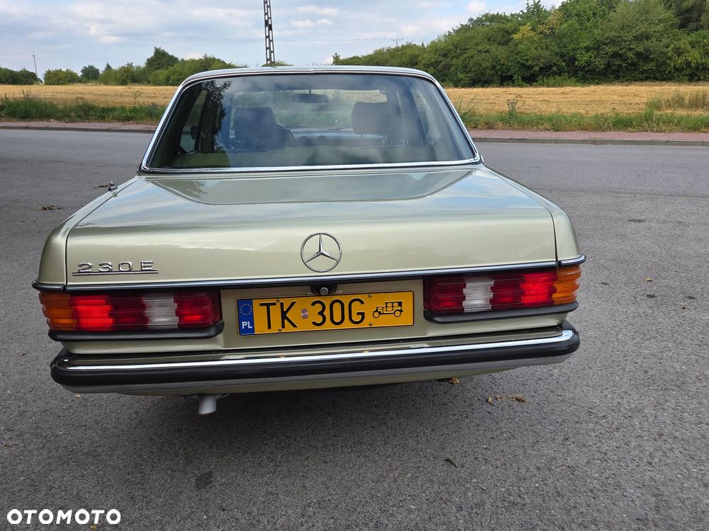 Mercedes-Benz W123 - 4