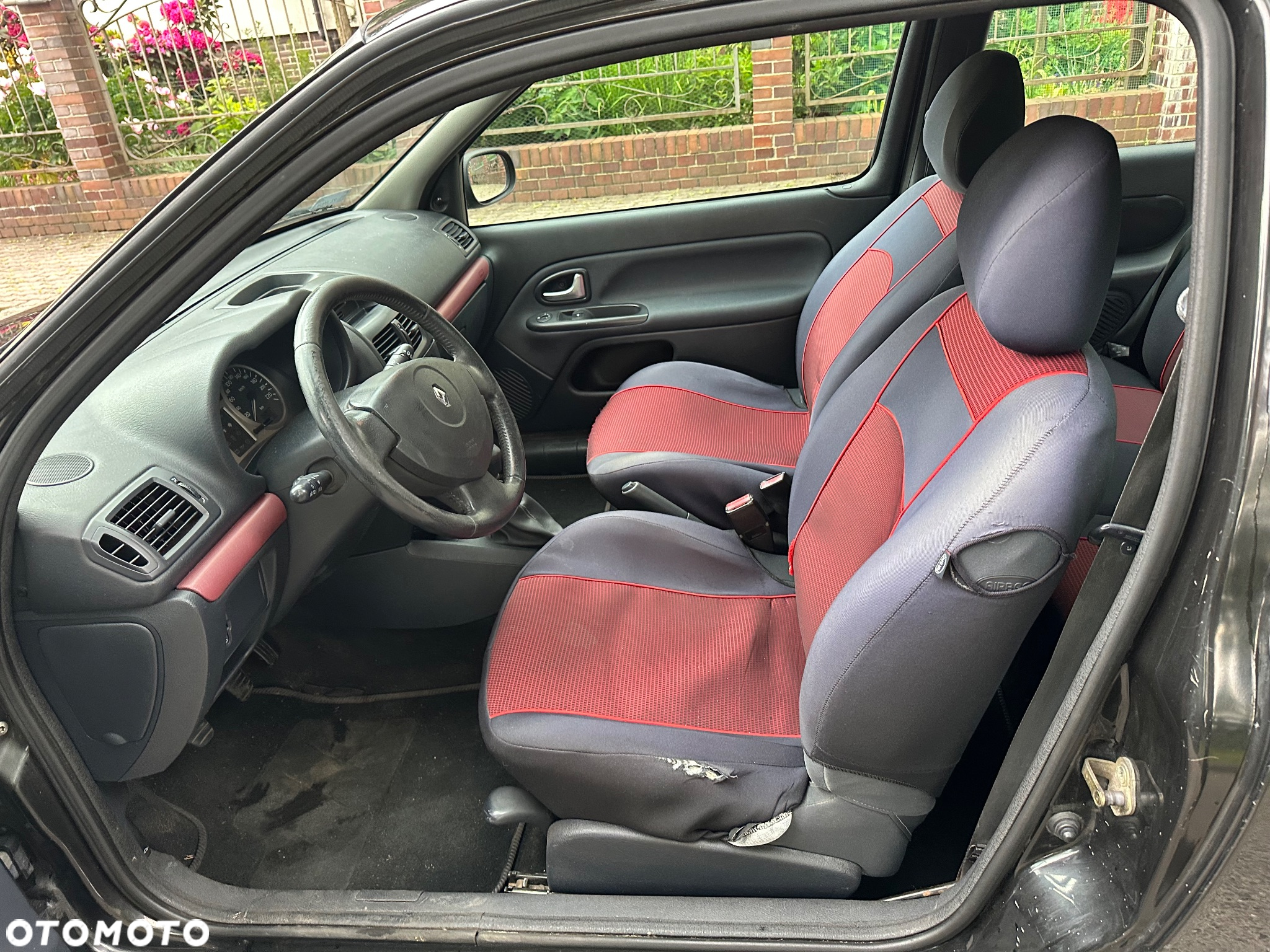 Renault Clio - 9