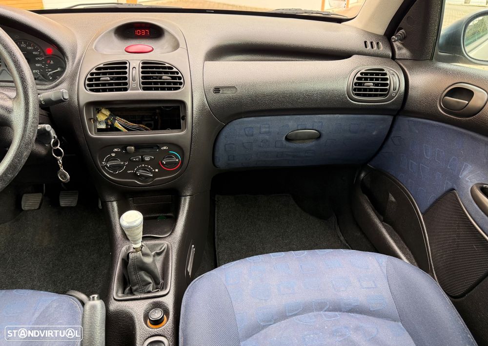 Peugeot 206 1.1 XT - 15