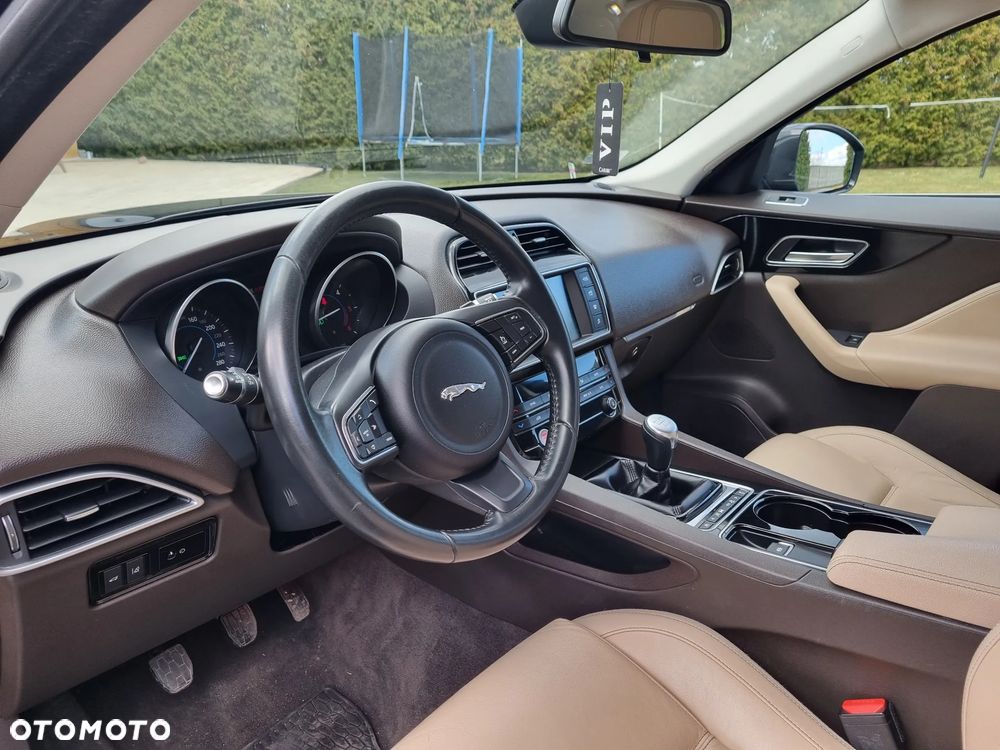 Jaguar F-Pace 2.0 i4D AWD Prestige - 10
