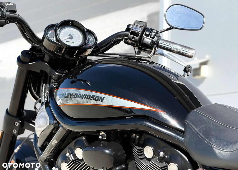 Harley-Davidson V-Rod Night Rod - 13