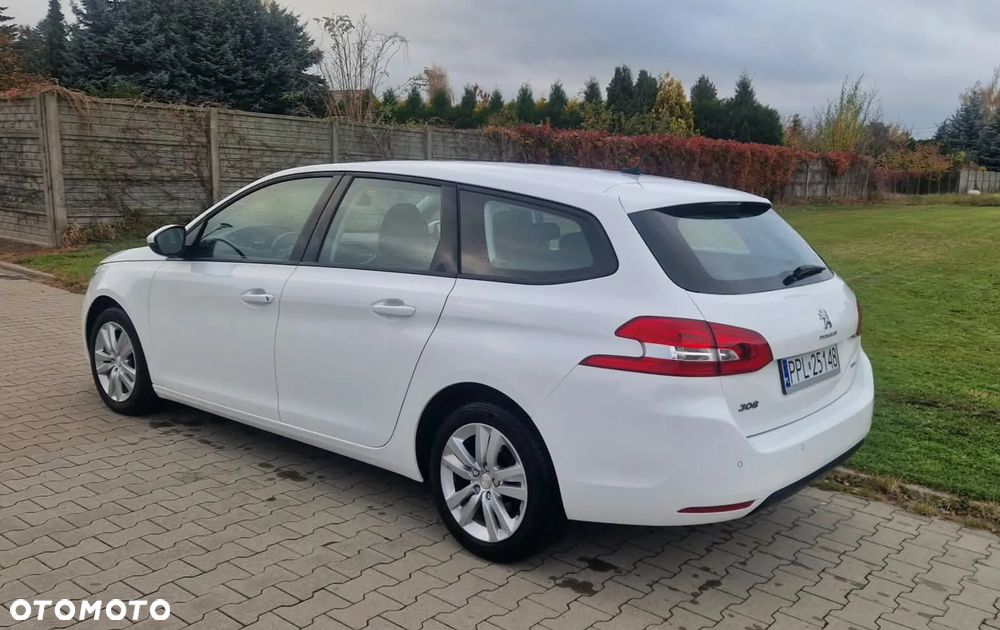 Peugeot 308 2015 photo 4