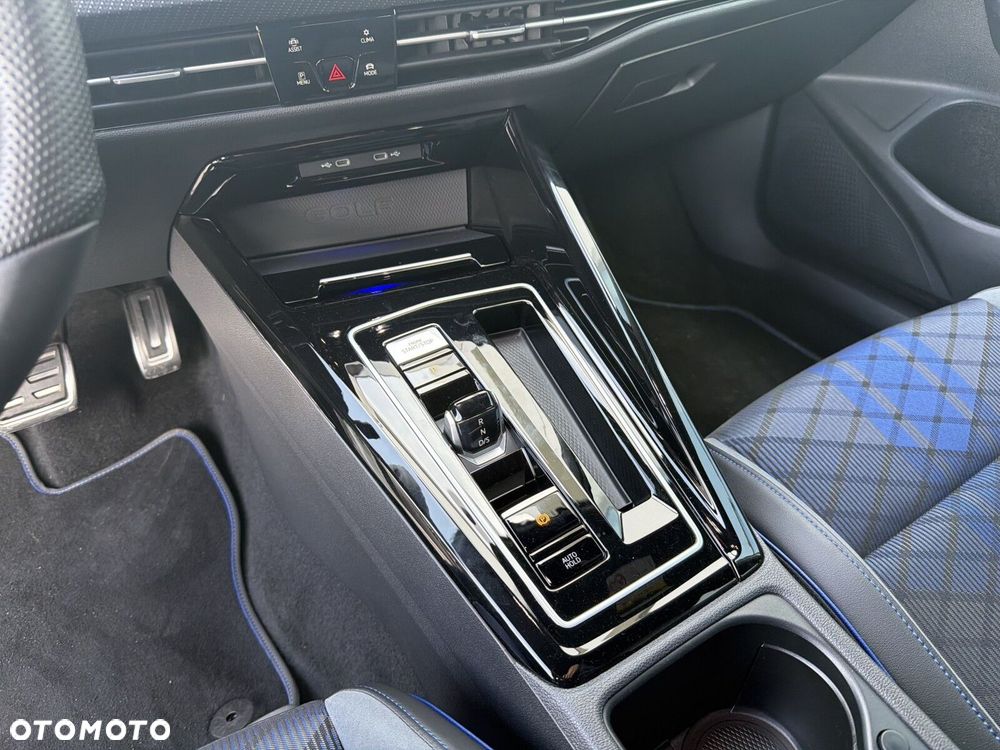 Volkswagen Golf 2.0 TSI 4Motion R DSG - 24