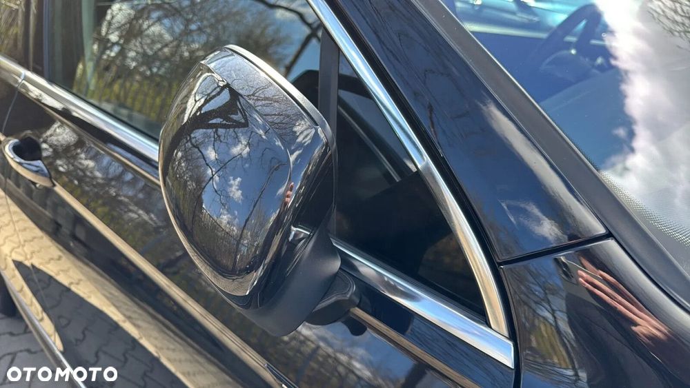 Volkswagen Tiguan - 10