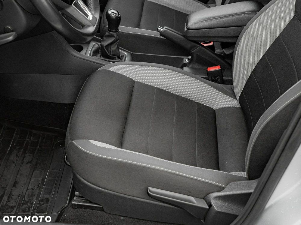 Skoda RAPID Spb 1.0 TSI Ambition - 14