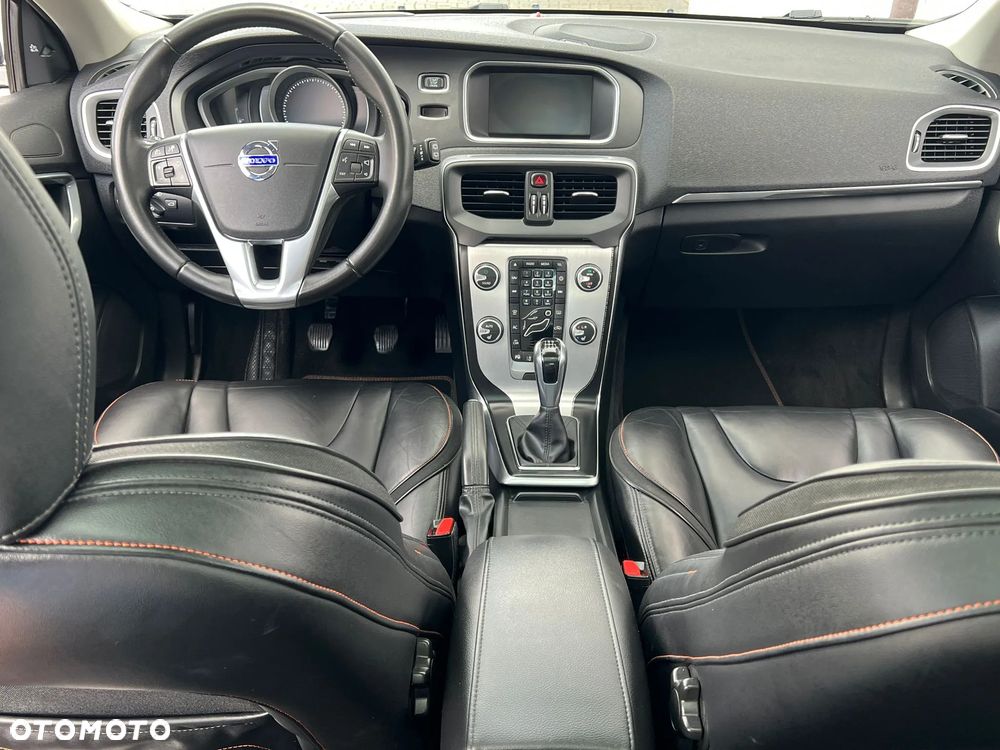 Volvo V40 D3 Ocean Race - 18