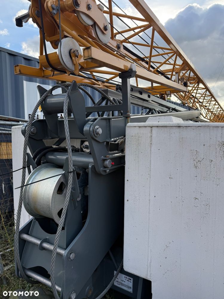 Liebherr L1-24 - 2