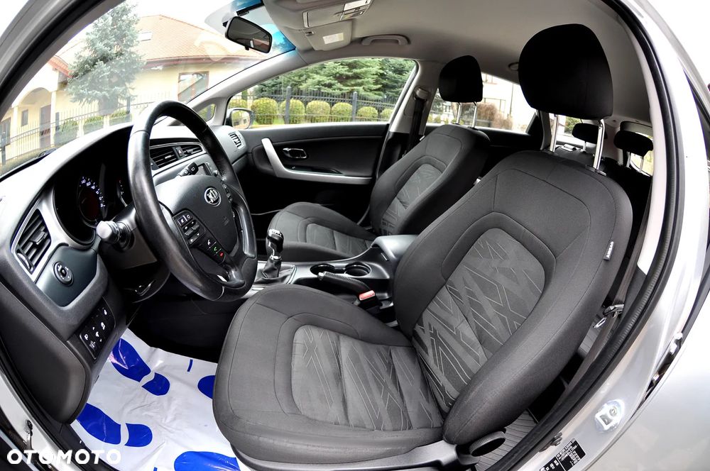 Kia Ceed 1.4 CVVT Dream Team Edition - 7