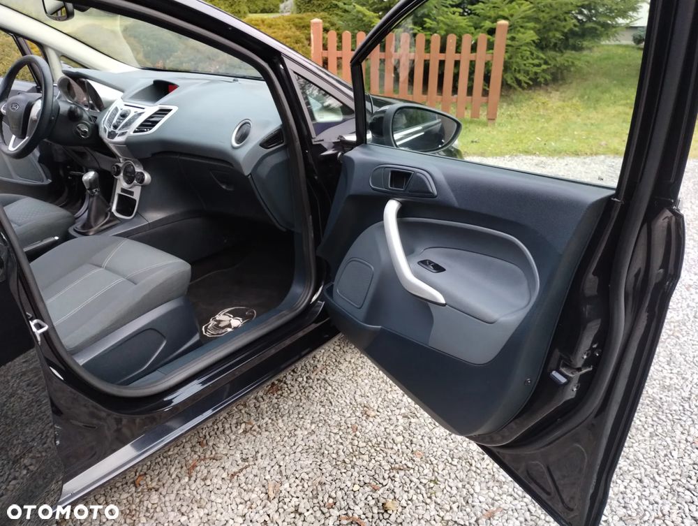 Ford Fiesta 1.25 Titanium - 30