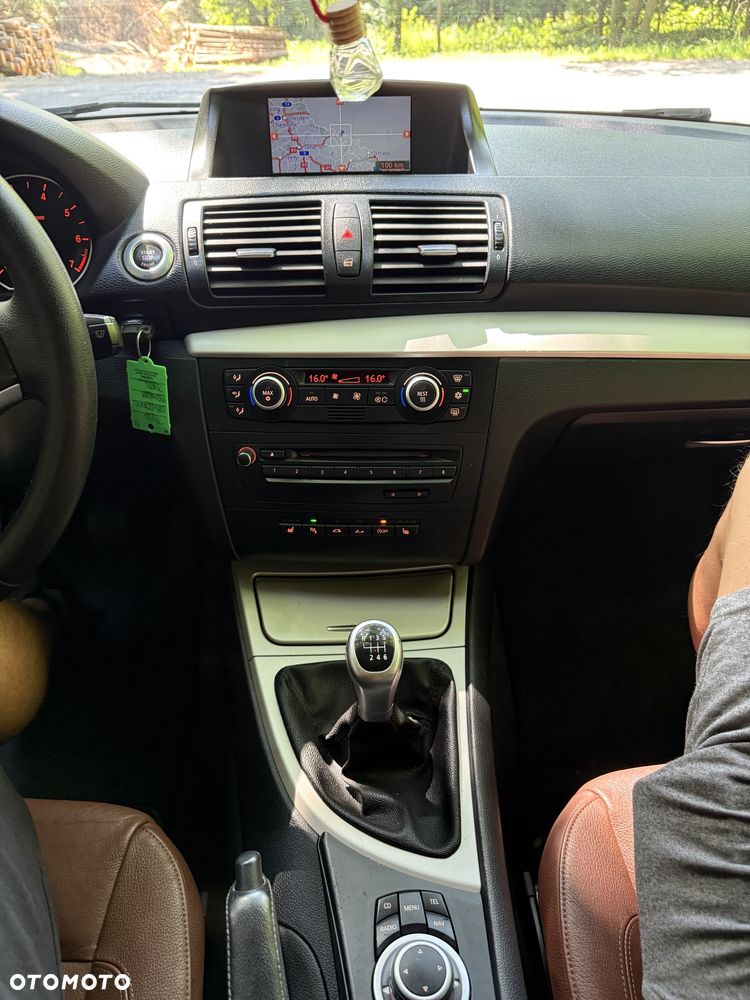 BMW Seria 1 118i Edition Sport - 13