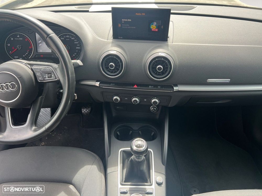 Audi A3 Sportback 1.6 TDI Design - 11