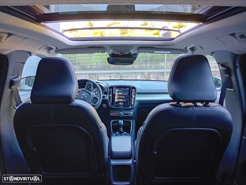 Volvo XC 40 1.5 T3 Momentum Tech Edition - 12