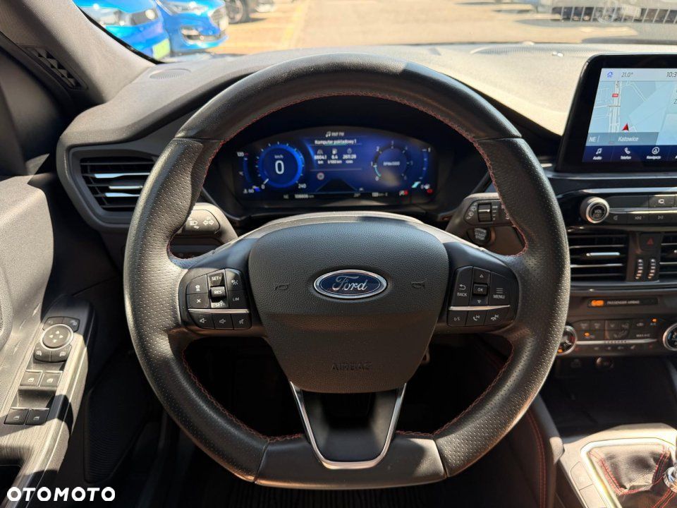 Ford Kuga - 12