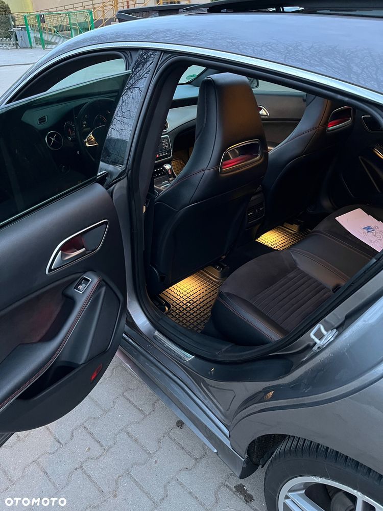 Mercedes-Benz CLA 250 AMG Line - 11