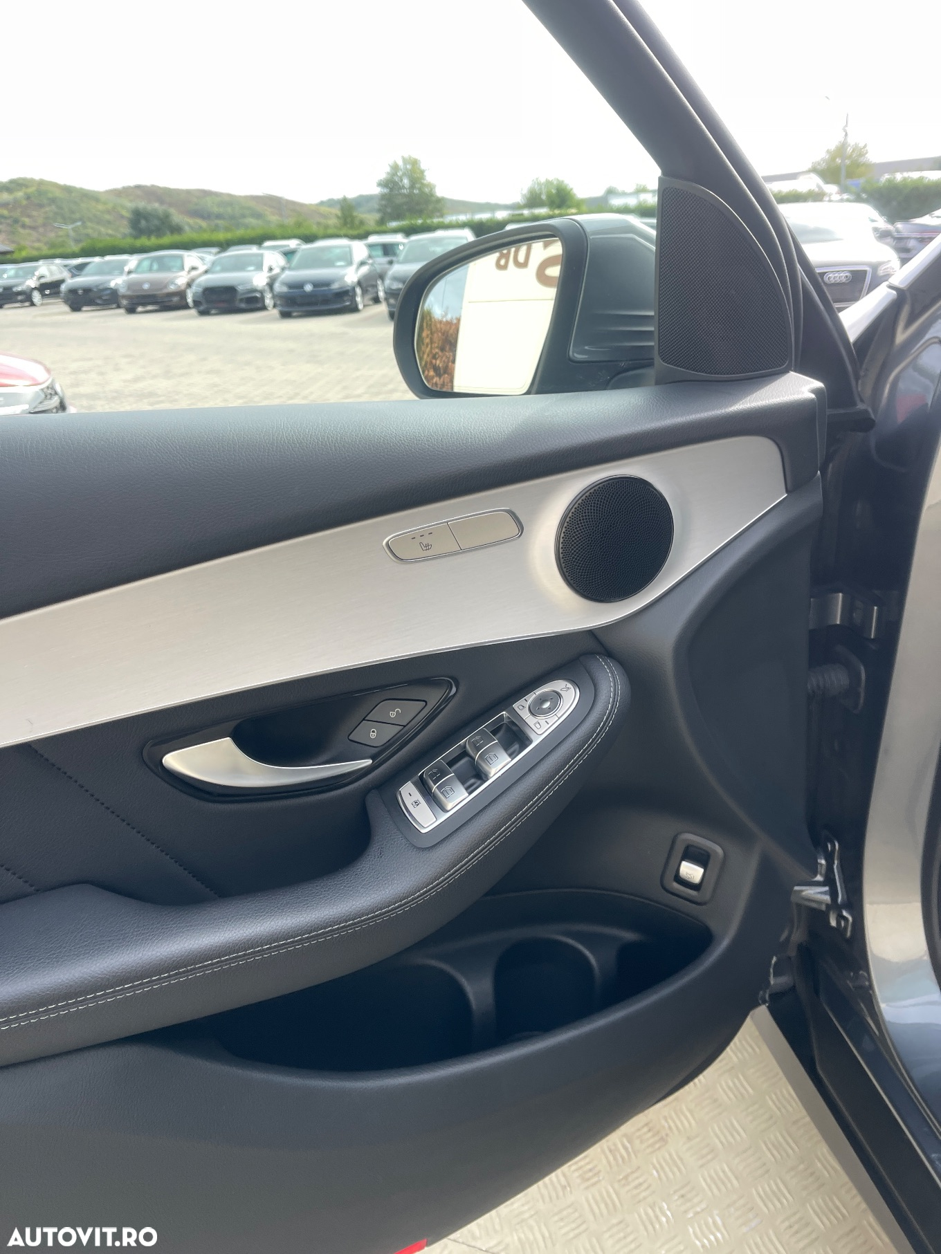 Mercedes-Benz GLC 220 d 4Matic 9G-TRONIC Exclusive - 30