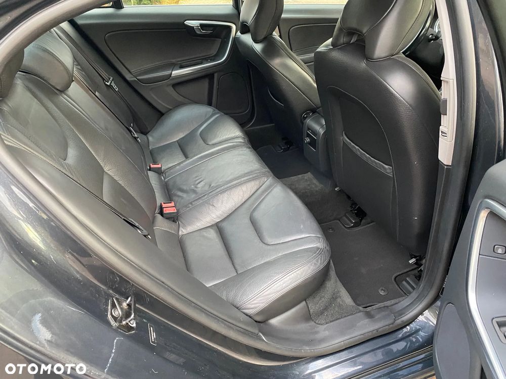 Volvo S60 T6 AWD Geartronic Summum - 18