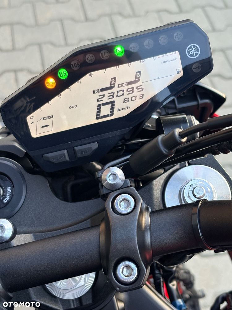 Yamaha FZ - 3
