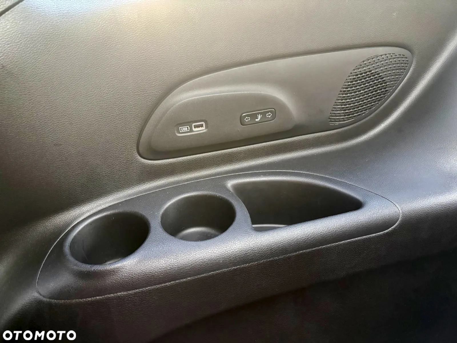 Chrysler Pacifica - 20