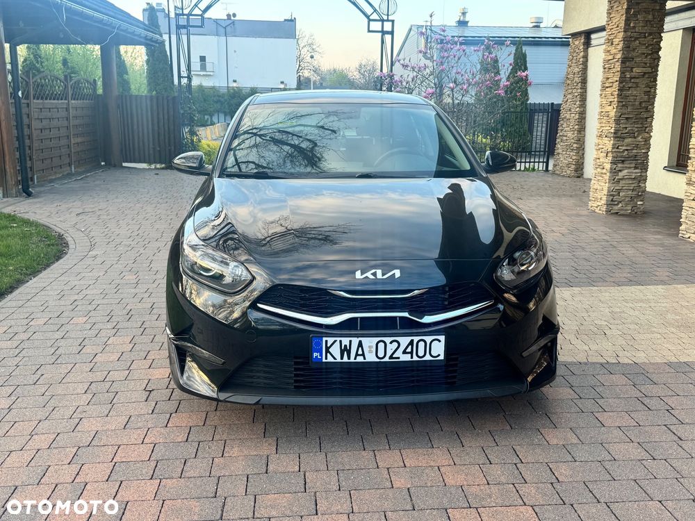 Kia Ceed 1.6 CRDi Eco-Dynamics+ (48V Mild-Hybrid) Platinum Edition - 4