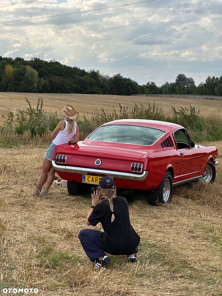 Ford Mustang - 13