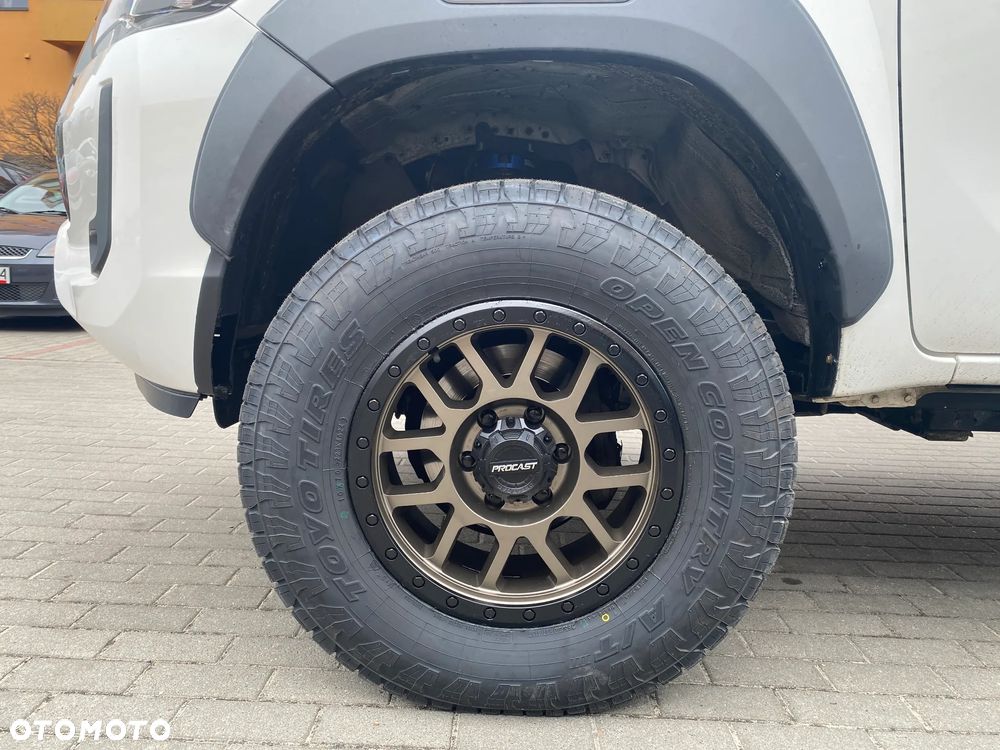 Toyota Hilux 2.4 D-4D Extra Cab DLX 4x4 - 6