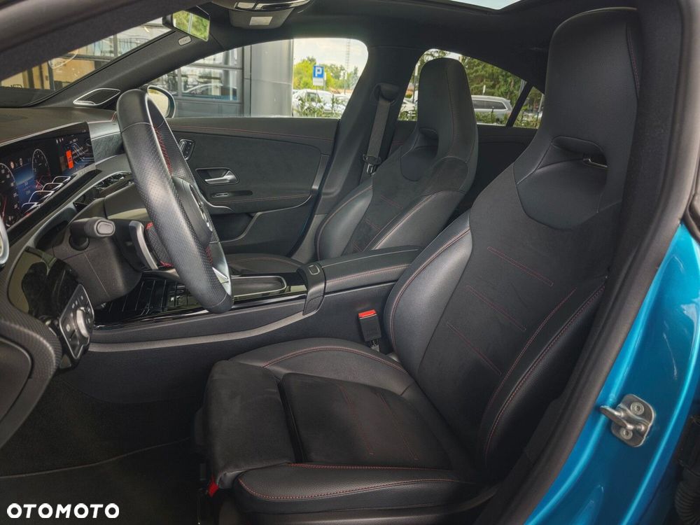 Mercedes-Benz CLA 220 mHEV 4-Matic AMG Line 8G-DCT - 10