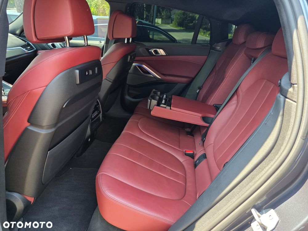BMW X6 M60i xDrive - 32