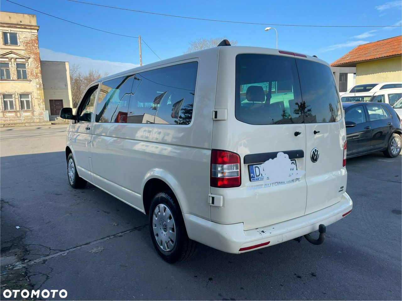 Volkswagen Caravelle - 9