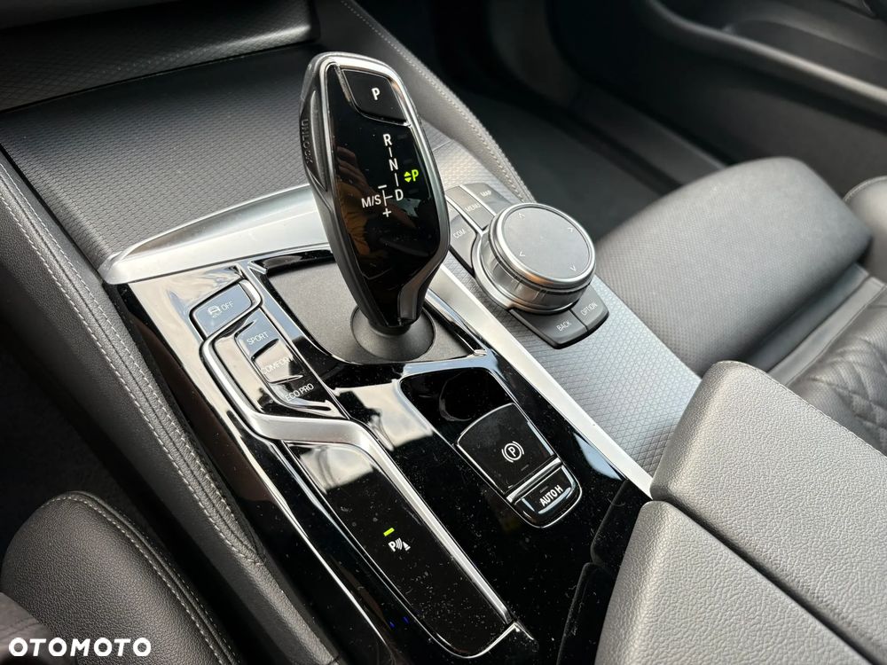 BMW Seria 5 520d xDrive MHEV M Sport sport - 18