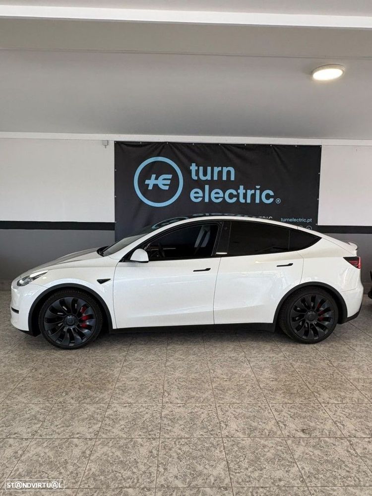 Tesla Model Y Performance Dual Motor AWD - 2
