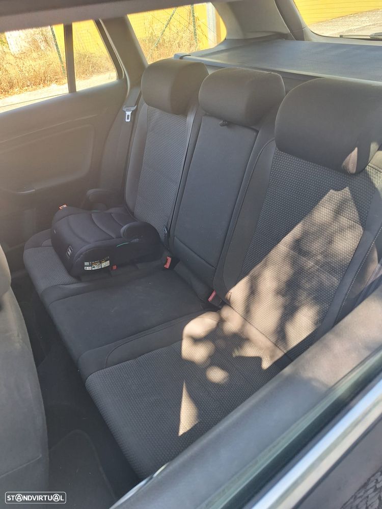 VW Golf Variant 1.6 TDi Confortline - 4