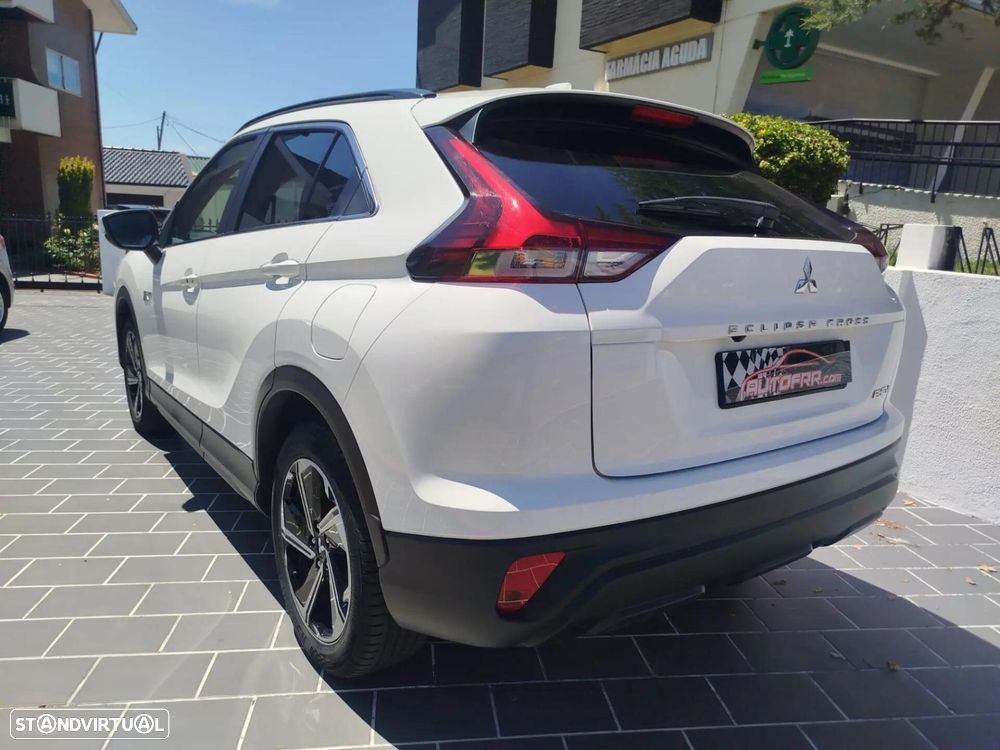 Mitsubishi Eclipse Cross 2.4 PHEV Black Edition - 30
