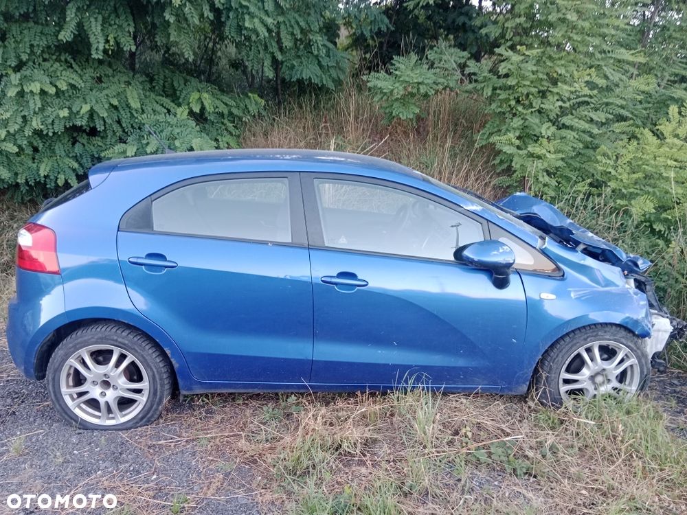 Kia Rio - 2