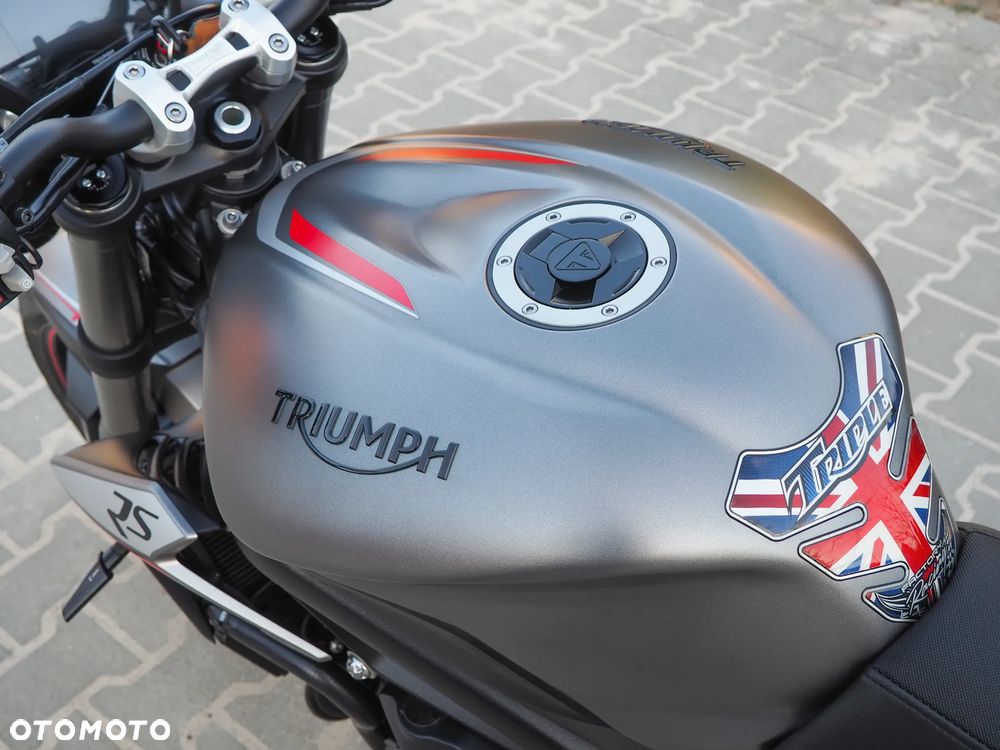 Triumph Street Triple - 37