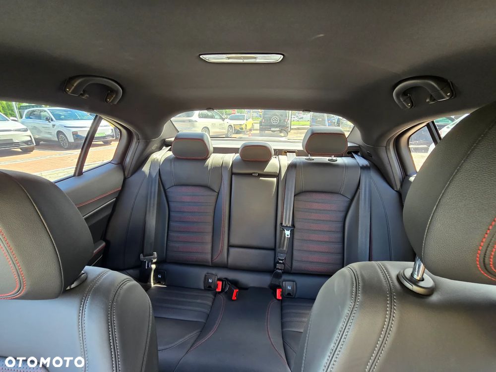 Alfa Romeo Giulia 2.0 Turbo Tributo Italiano Q4 - 28