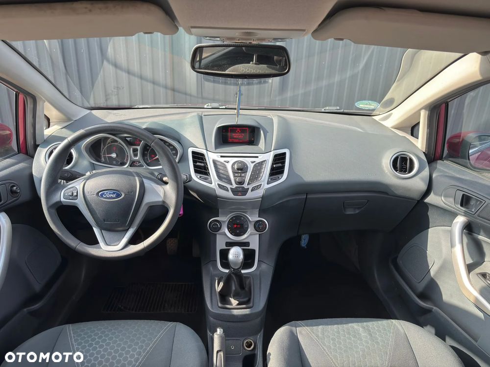 Ford Fiesta 1.4 Champions Edition - 11