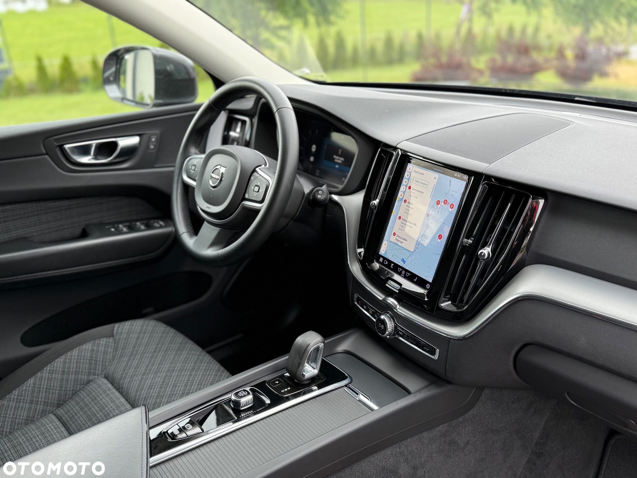 Volvo XC 60 B4 D Geartronic Momentum Pro - 19