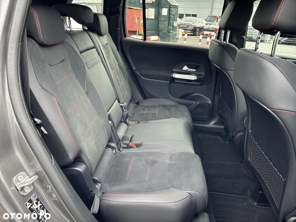 Mercedes-Benz GLB - 18